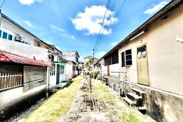 Jalan Bukit Cantik 2