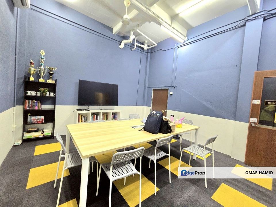 Taman Ampang Utama, Ampang, Selangor Bungalow House For Sale, Selangor, Ampang