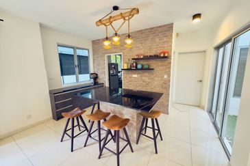 Parkfield Residences, Tropicana Heights