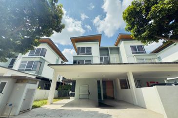 Parkfield Residences, Tropicana Heights