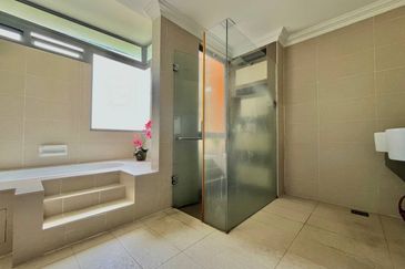 Bangi Lakehill Villas