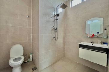 Bangi Lakehill Villas