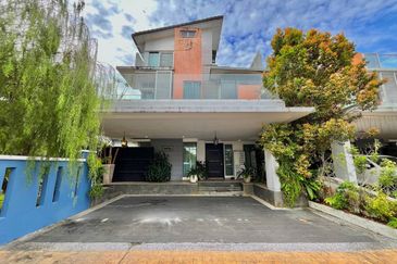 Bangi Lakehill Villas