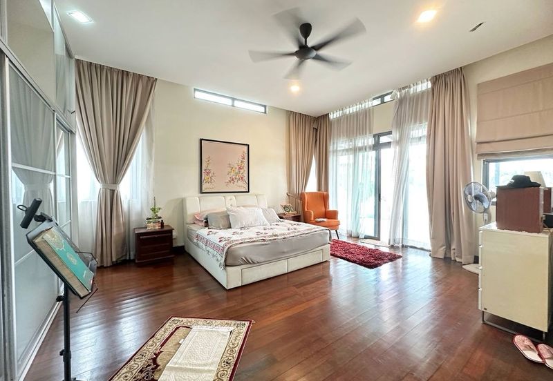 Bangi Lakehill Villas