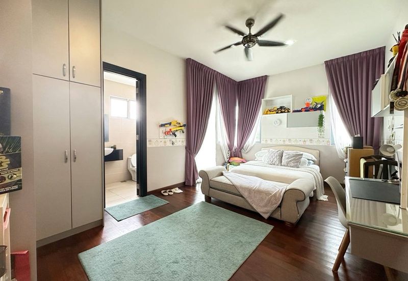 Bangi Lakehill Villas