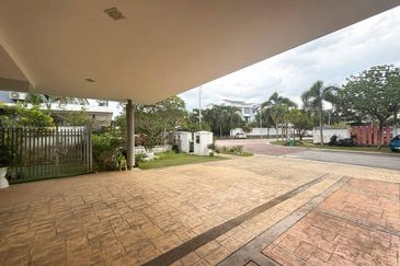 Bangi Lakehill Villas