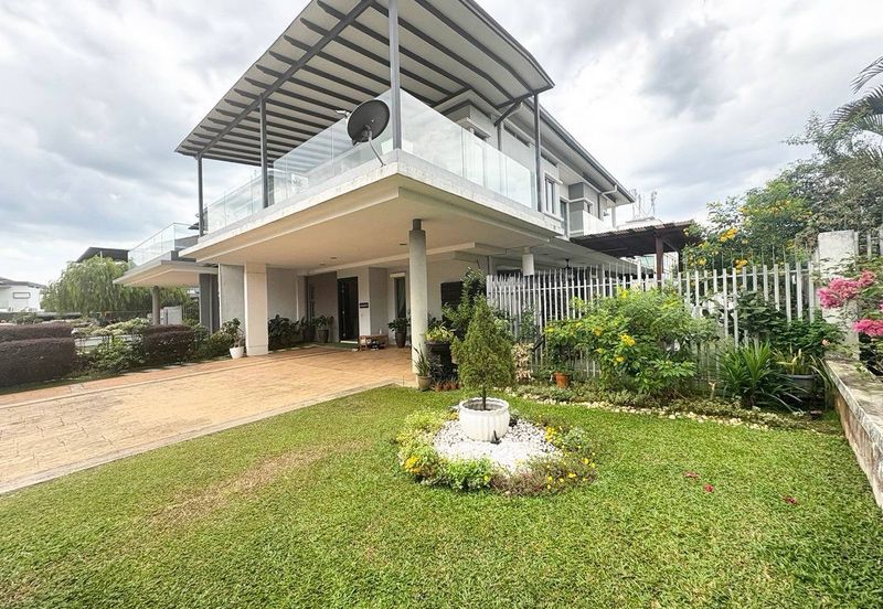 Bangi Lakehill Villas