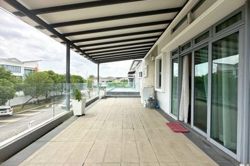 Bangi Lakehill Villas