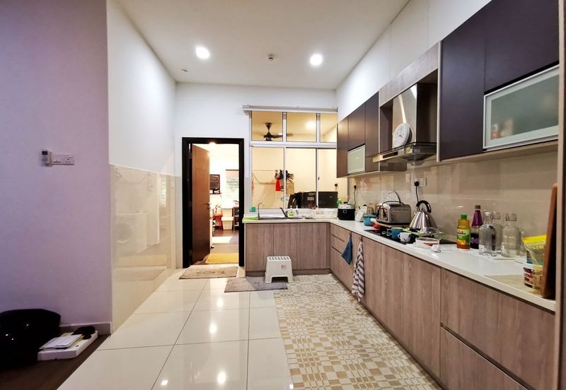 Perdana Lakeview East