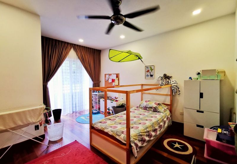 Perdana Lakeview East