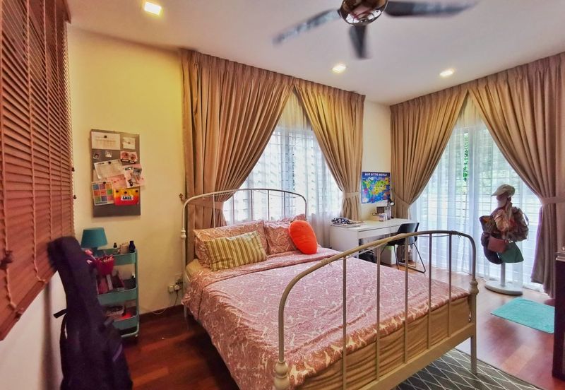 Perdana Lakeview East