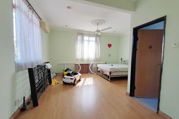 Taman Tasik Semenyih (Lake Residence)