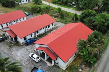 Sungai Merab, Bangi, Selangor Agriculture Land with Rental House For Sale