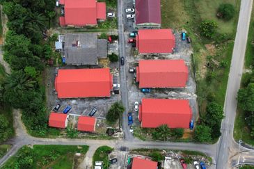 Sungai Merab, Bangi, Selangor Agriculture Land with Rental House For Sale