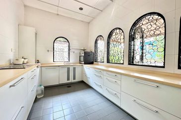 Seksyen 11, Shah Alam