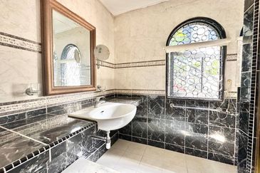 Seksyen 11, Shah Alam