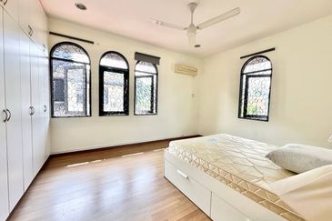 Seksyen 11, Shah Alam