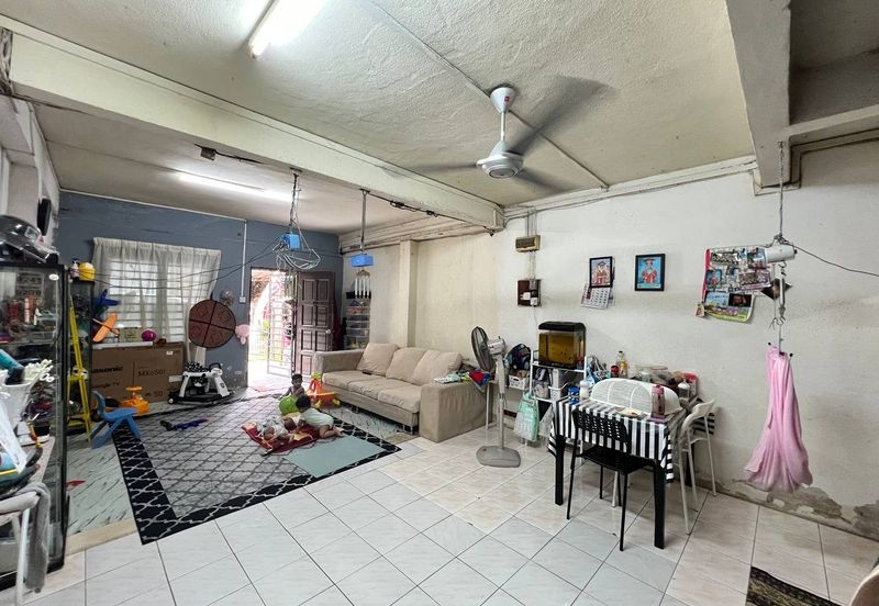 AU 1 (Datuk Keramat)