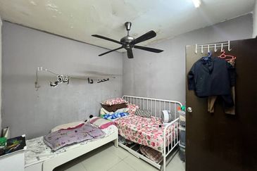 AU 1 (Datuk Keramat)