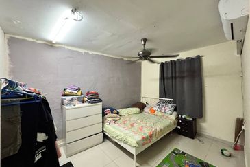 AU 1 (Datuk Keramat)