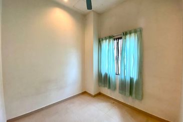 Putra Hill Residency