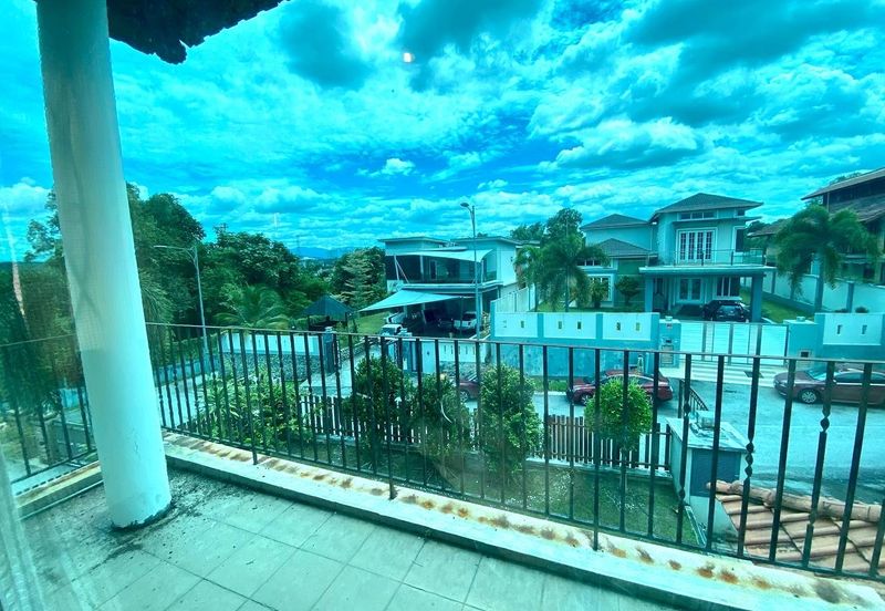 Putra Hill Residency