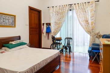 Perdana Lakeview East