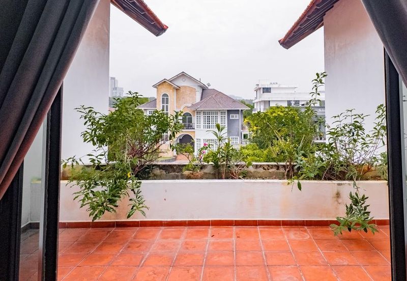 Perdana Lakeview East