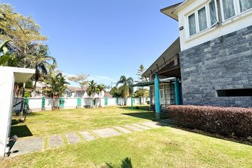 Titian, Bukit Jelutong