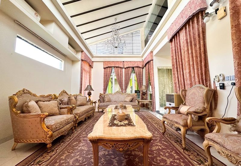 Titian, Bukit Jelutong