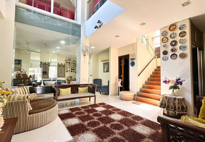 Titian, Bukit Jelutong