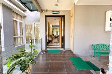 Titian, Bukit Jelutong