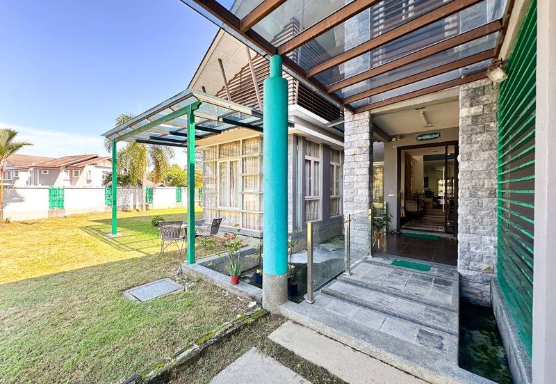 Titian, Bukit Jelutong