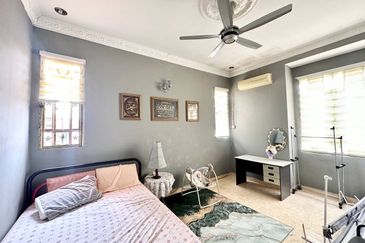 Desa Pinggiran Putra