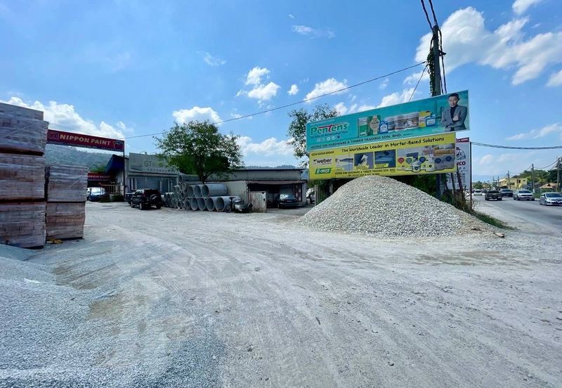 Kampung Sungai Serai, Hulu Langat, Selangor Land with Warehouse For Sale