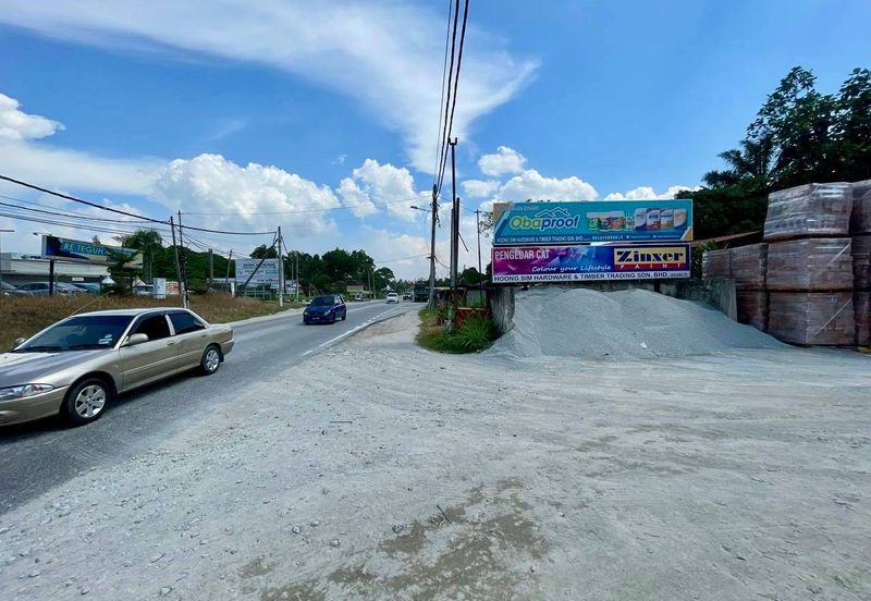 Kampung Sungai Serai, Hulu Langat, Selangor Land with Warehouse For Sale