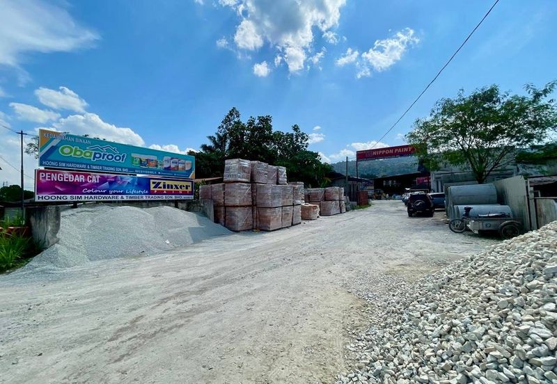 Kampung Sungai Serai, Hulu Langat, Selangor Land with Warehouse For Sale