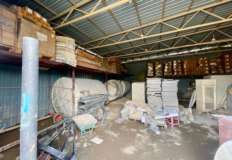 Kampung Sungai Serai, Hulu Langat, Selangor Land with Warehouse For Sale