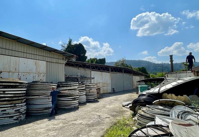 Kampung Sungai Serai, Hulu Langat, Selangor Land with Warehouse For Sale