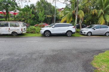 Taman Pinggiran Batu Caves