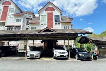 Putra Apartment