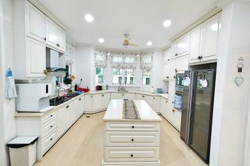 Seksyen 10, Shah Alam