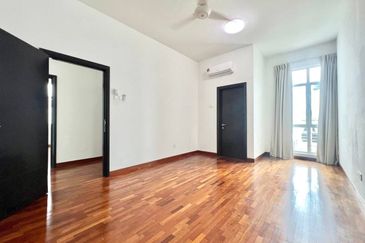 MYDiva, Perdana Lakeview East