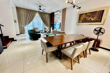 Isle of Botanica, Setia Eco Glades