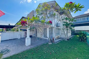 Taman Tasik Semenyih (Lake Residence)