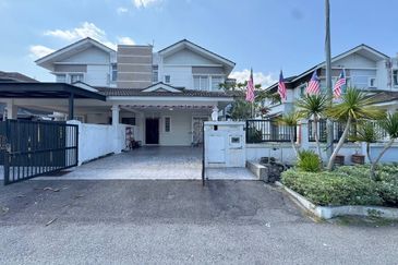 Taman Tasik Semenyih (Lake Residence)