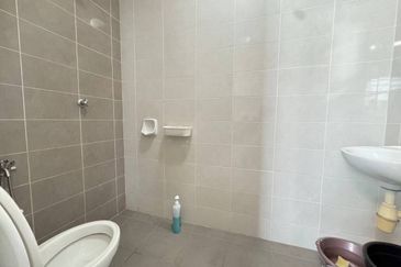 Taman Tasik Semenyih (Lake Residence)