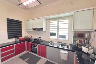 Taman Tasik Semenyih (Lake Residence)