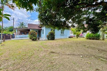 Seksyen 2 Bandar Bukit Mahkota