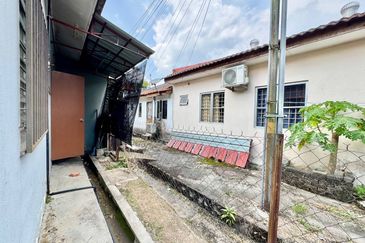 Seksyen 2 Bandar Bukit Mahkota